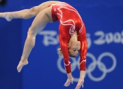 开云体育中国-字母哥爆发，广厦队全面压制新疆队—内外兼修铸就统治级胜利