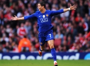 开云体育平台APP-巴黎之夜，中国新星轻取桂冠，佩德里刷新历史纪录的双重奏