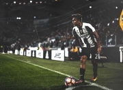 开云体育中国-新王登基，皮亚斯特里统治全场，梅赛德斯力克法拉利的战术革命