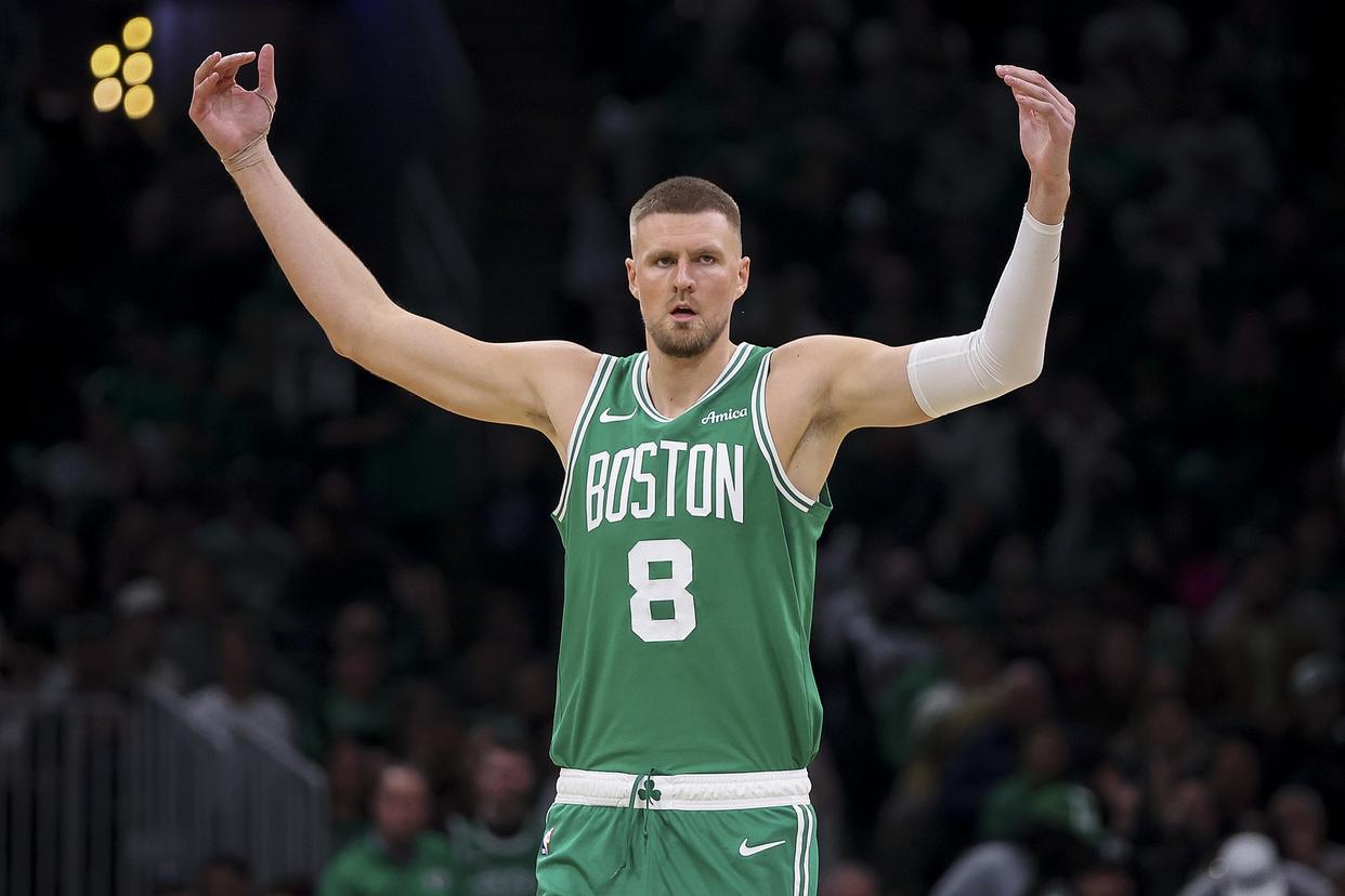 湖人爆冷意大利男篮，波尔津吉斯高光表现的简单介绍