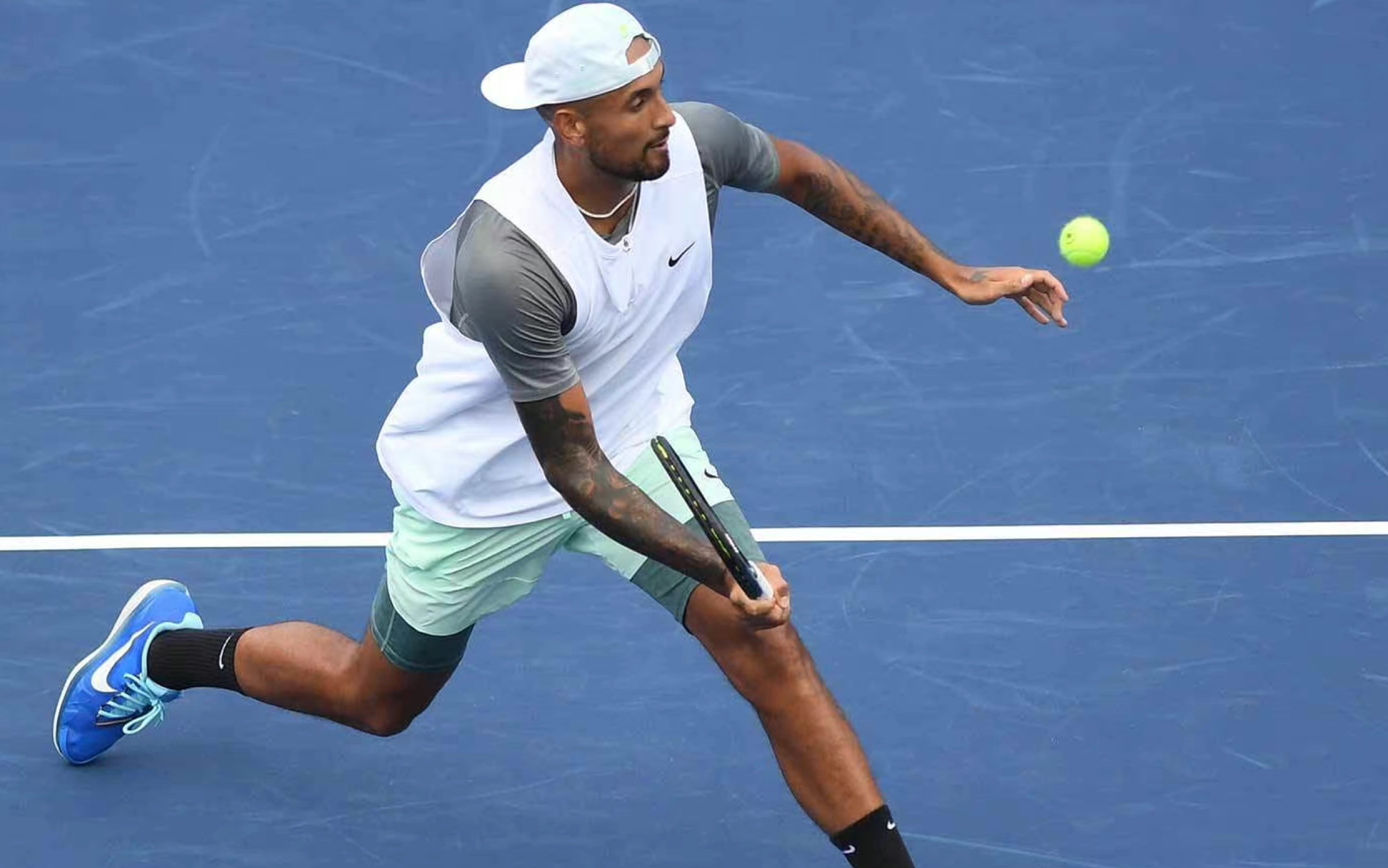 包含英国网球队横扫西班牙网球队,克耶高斯惊艳世界的词条 包含英国网球队横扫西班牙网球队,克耶高斯惊艳世界的词条