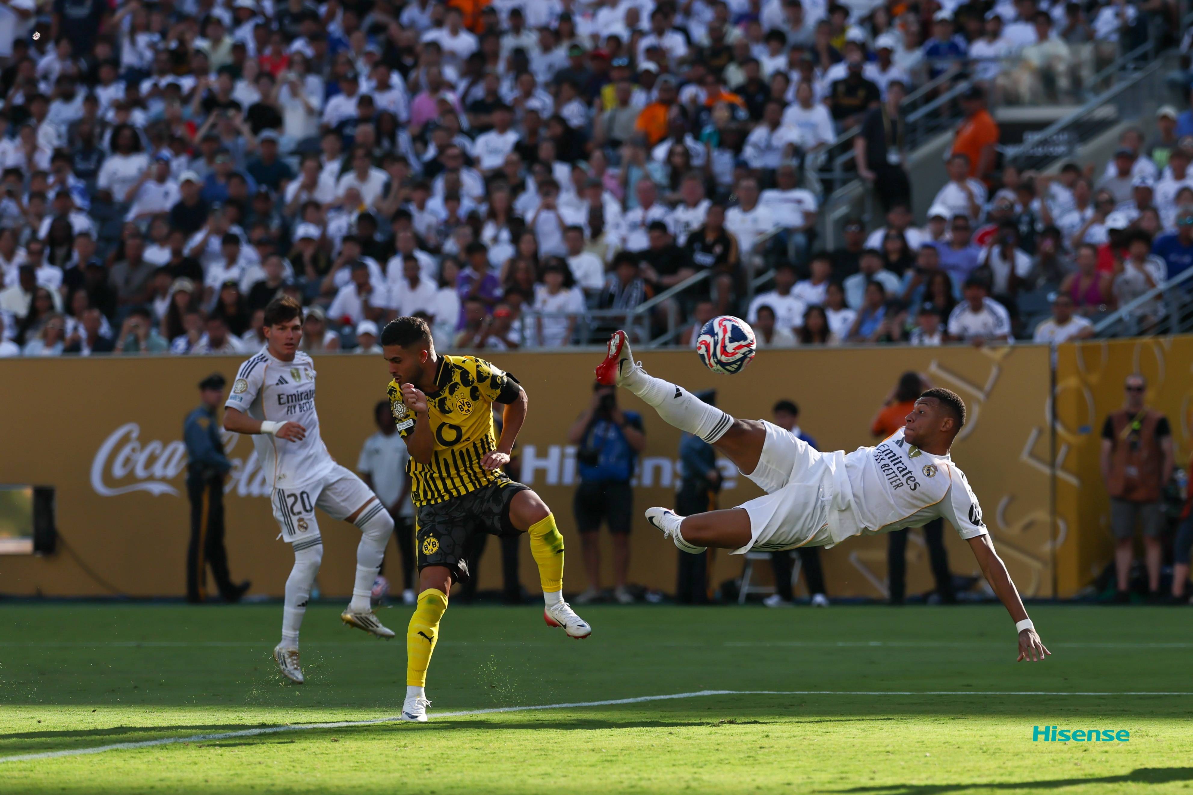 包含发挥到极致的球员表现，引领球队的赛场震撼的词条