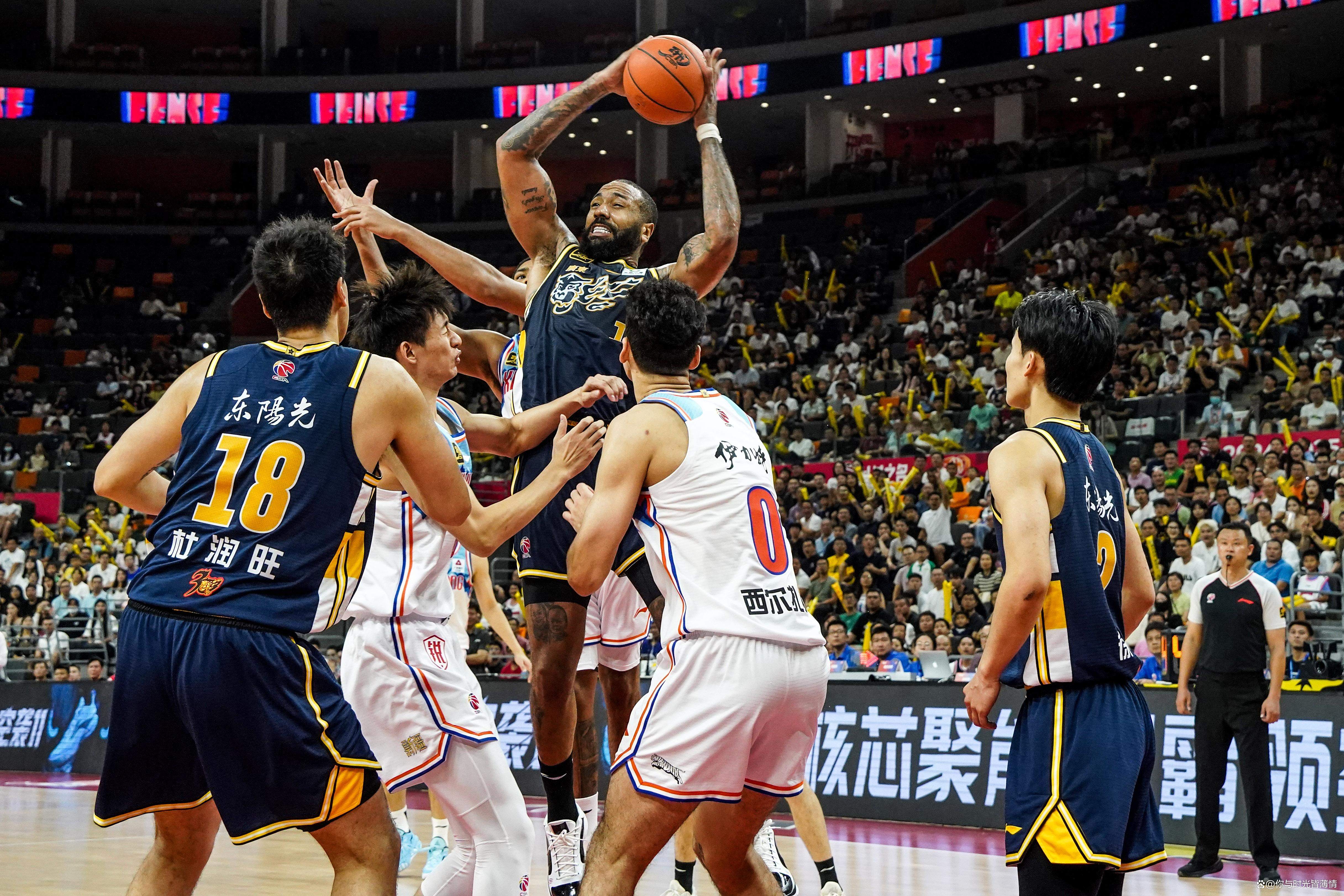 球队精神风貌鼓舞球迷,引领球队向胜利前进的简单介绍 球队精神风貌鼓舞球迷,引领球队向胜利前进的简单介绍