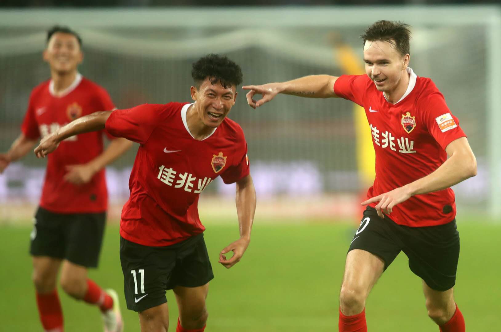 广州恒大客场战平山东鲁能,被逼平的简单介绍 广州恒大客场战平山东鲁能,被逼平的简单介绍