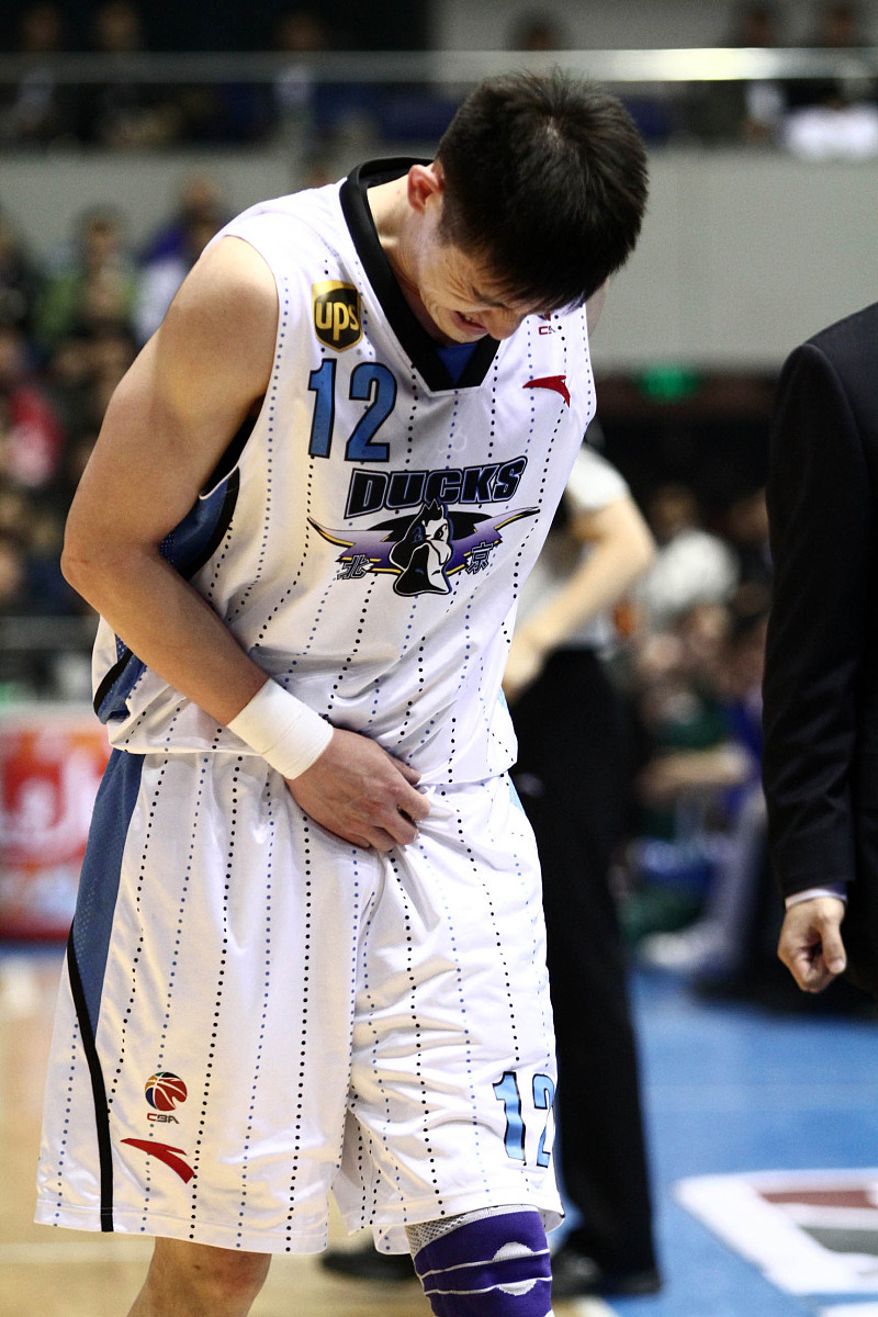 关于山东队队员受伤,情况不乐观的信息 关于山东队队员受伤,情况不乐观的信息