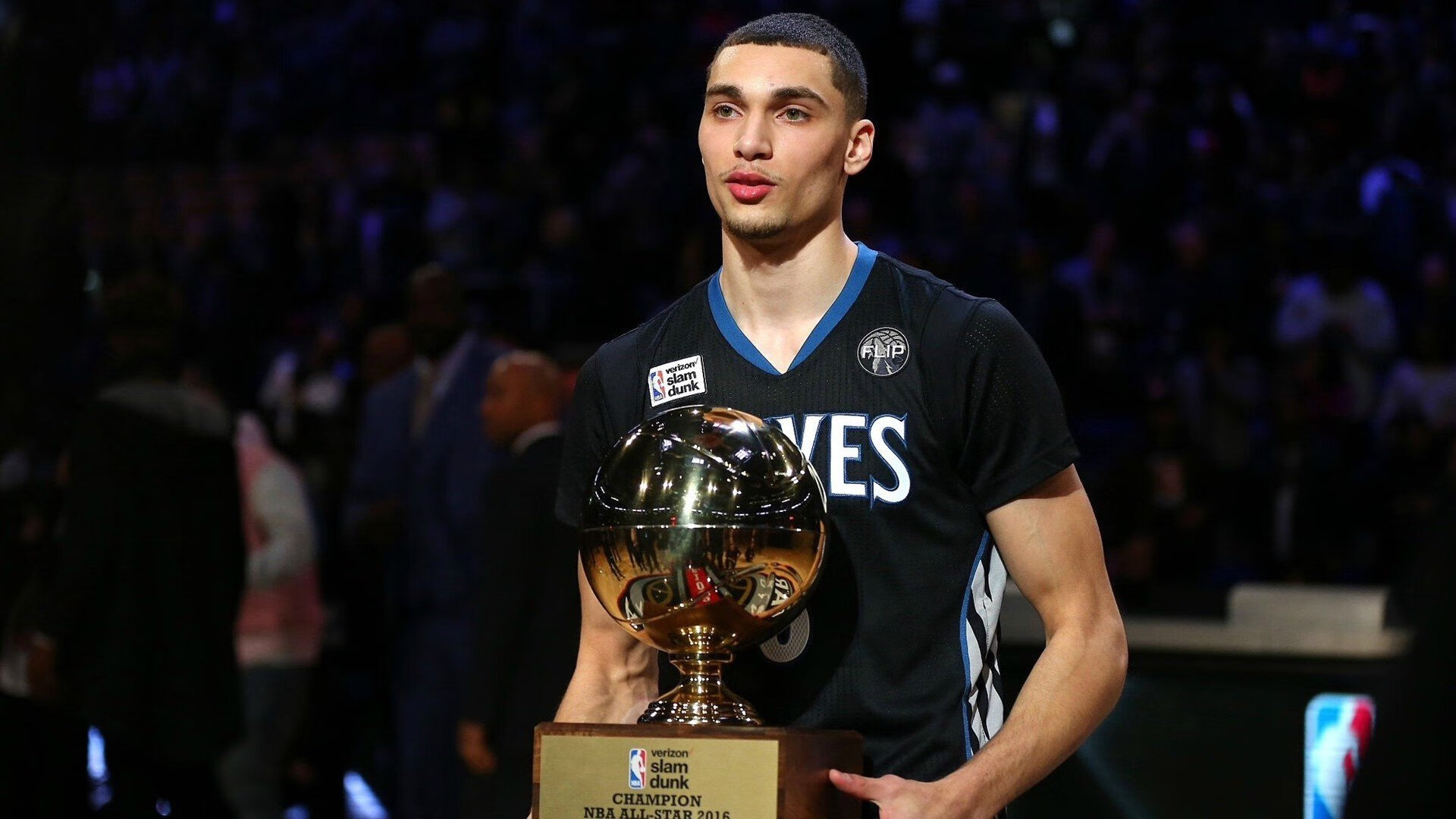 跨界的力量,从几内亚火力压制喀麦隆到斯通斯总决赛接管—唯一性如何定义非凡时刻