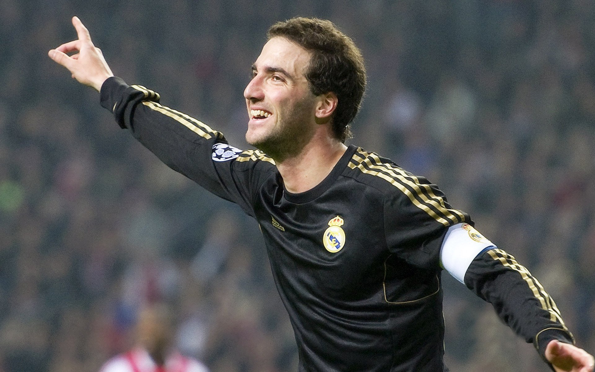 卡瓦哈尔点燃伯纳乌之夜，西班牙铁血力克多特蒙德，定义欧冠唯一性